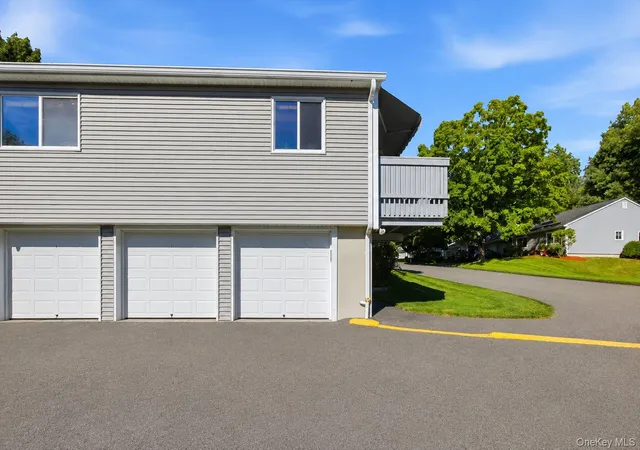 Photo 4 of Sale Pending at 184 Long Hl Dr #A, Yorktown, NY 10598 | MLS# 1032562 | Listing updated on 2026-08-29