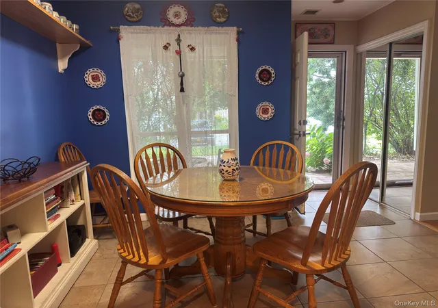 4th image of 31 Anchor St, Hempstead, NY 11550