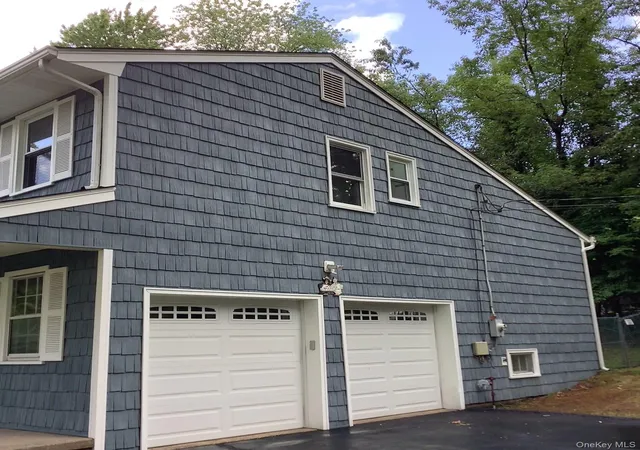 Photo 3 of Single family home for sale at 1 Gates Pl, Orangetown, NY 10983 | MLS# 1032583 | Listing updated on 2026-10-10