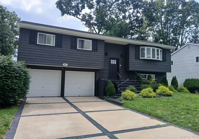 Photo 1 of Sale Pending at 807 Iris Pl, Hempstead, NY 11552 | MLS# 1032601 | Listing updated on 2026-08-28