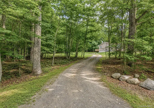 Photo 4 of Single family home for sale at 120 Basel Rd, Shawangunk, NY 12566 | MLS# 1032604 | Listing updated on 2026-10-02