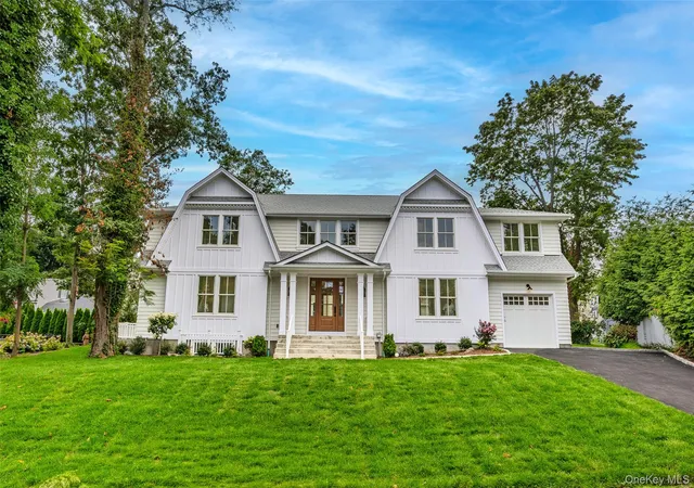 Photo 1 of Sale Pending at 28 Alsace Pl, Huntington, NY 11768 | MLS# 1032611 | Listing updated on 2026-08-15