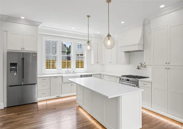Photo 3 of Sale Pending at 28 Alsace Pl, Huntington, NY 11768 | MLS# 1032611 | Listing updated on 2026-08-15