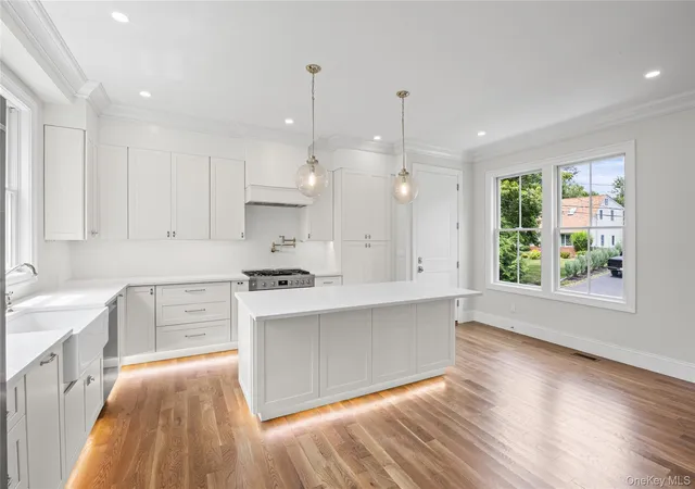 Photo 4 of Sale Pending at 28 Alsace Pl, Huntington, NY 11768 | MLS# 1032611 | Listing updated on 2026-08-15