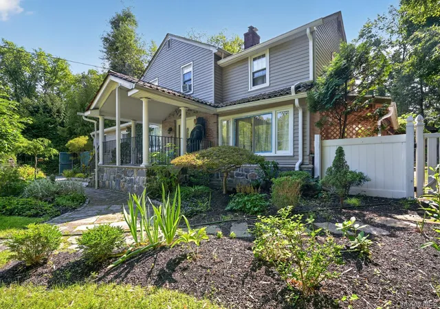 Photo 3 of Single family home for sale at 857 Western Hwy, Orangetown, NY 10913 | MLS# 1032617 | Listing updated on 2026-08-04
