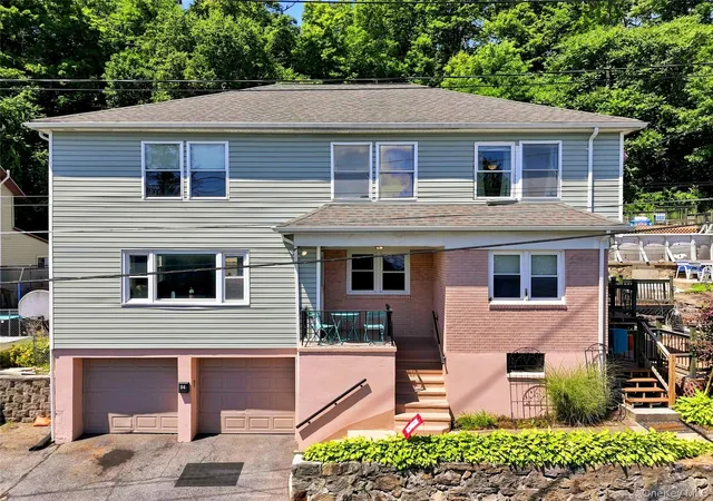 Photo 2 of Single family home for sale at 94 Mearns Ave, Highlands, NY 10928 | MLS# 1032620 | Listing updated on 2026-09-26