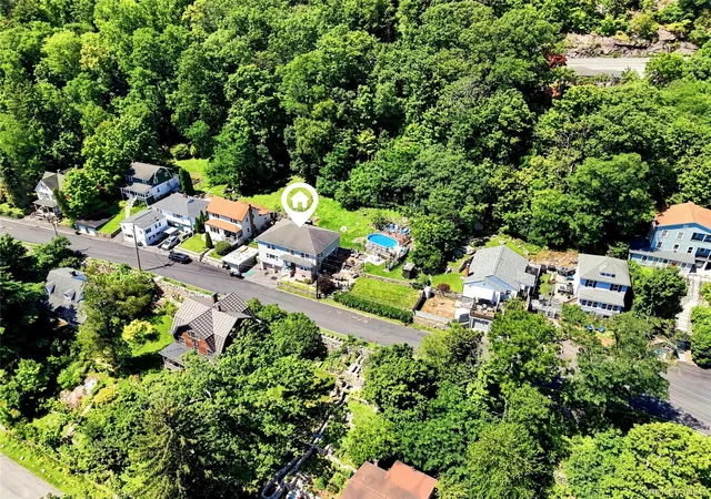Photo 4 of Single family home for sale at 94 Mearns Ave, Highlands, NY 10928 | MLS# 1032620 | Listing updated on 2026-10-08