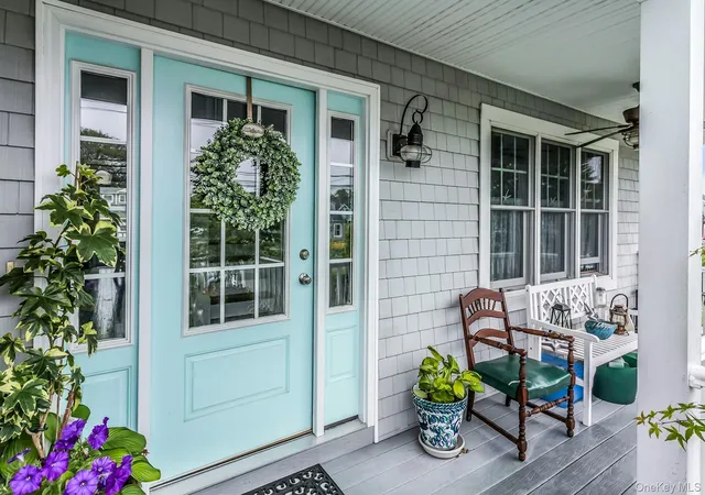Photo 3 of Sale Pending at 10 Garfield Pl, Oyster Bay, NY 11758 | MLS# 1032625 | Listing updated on 2026-08-12