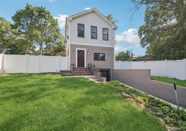 Photo 1 of Sale Pending at 44 Ridgedale Ave, Brookhaven, NY 11738 | MLS# 1032629 | Listing updated on 2026-08-29