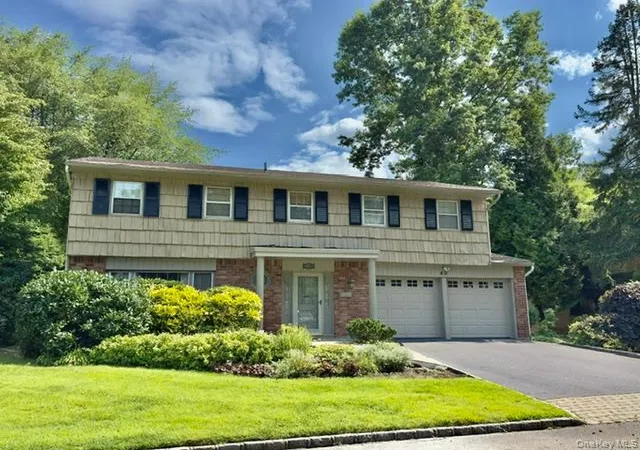 Photo 1 of Sale Pending at 40 Knott Dr, Glen Cove, NY 11542 | MLS# 1032630 | Listing updated on 2026-08-14