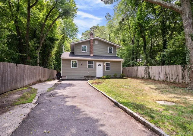Photo 1 of Single family home for sale at 1241 Connetquot Ave, Islip, NY 11722 | MLS# 1032632 | Listing updated on 2026-09-05