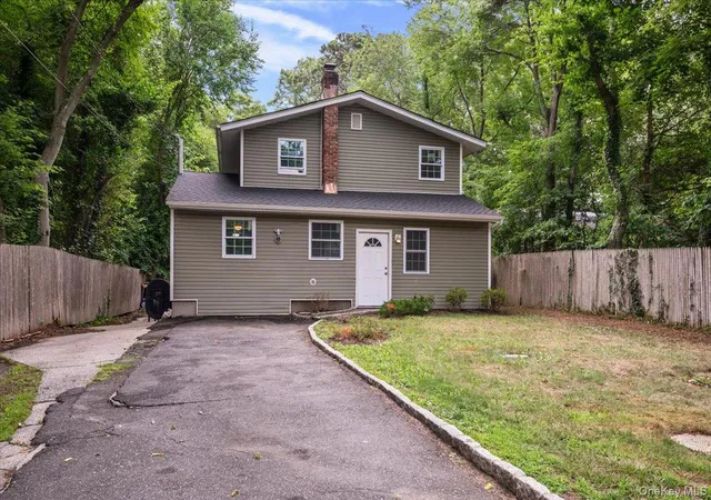 Photo 2 of Single family home for sale at 1241 Connetquot Ave, Islip, NY 11722 | MLS# 1032632 | Listing updated on 2026-09-05