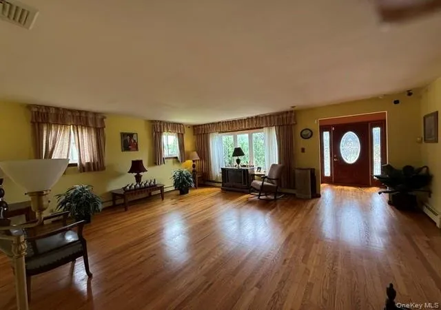 5th image of 59 Farmers Ave, Babylon, NY 11757 | MLS# 1032633