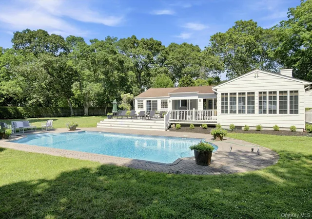 Photo 3 of Sale Pending at 129 Oneck Ln, Southampton, NY 11978 | MLS# 1032639 | Listing updated on 2026-09-15