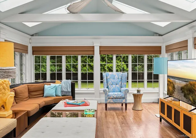 Photo 3 of Sale Pending at 129 Oneck Ln, Southampton, NY 11978 | MLS# 1032639 | Listing updated on 2026-09-15