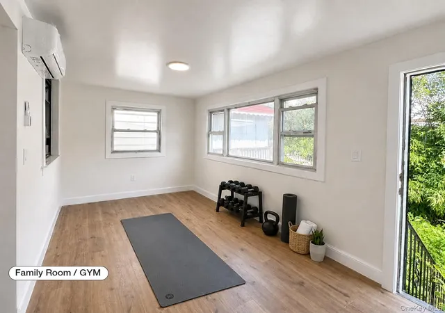 Photo 3 of Single family home for sale at 2942 Lurting Ave, New York, NY 10469 | MLS# 1032653 | Listing updated on 2026-09-29