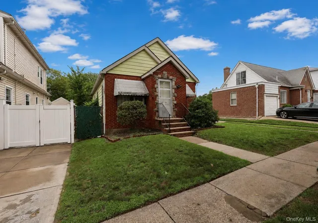 Photo 1 of Single family home for sale at 48-40 186th Street, New York, NY 11365 | MLS# 1032675 | Listing updated on 2026-10-23