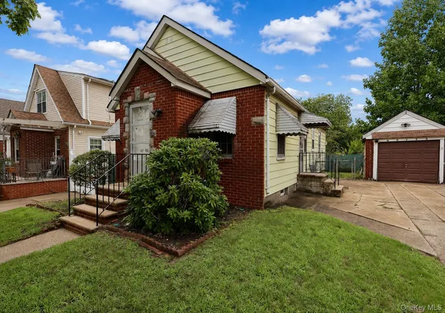 Photo 3 of Single family home for sale at 48-40 186th Street, New York, NY 11365 | MLS# 1032675 | Listing updated on 2026-10-23