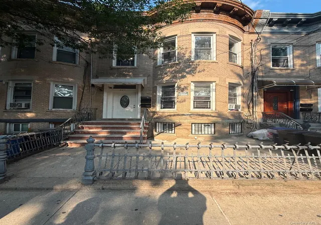 Photo 2 of Manufactured home for sale at 225 Grant Ave, New York, NY 11208 | MLS# 1032689 | Listing updated on 2026-08-27