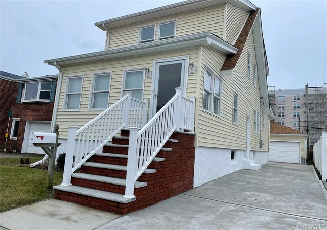Photo 1 of Single family home for sale at 548 E Broadway, Long Beach, NY 11561 | MLS# 1032691 | Listing updated on 2026-08-31
