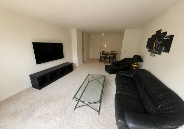 Photo 3 of Condo for sale at 26910 Grand Central Pkwy #4M, New York, NY 11005 | MLS# 1032707 | Listing updated on 2026-08-05