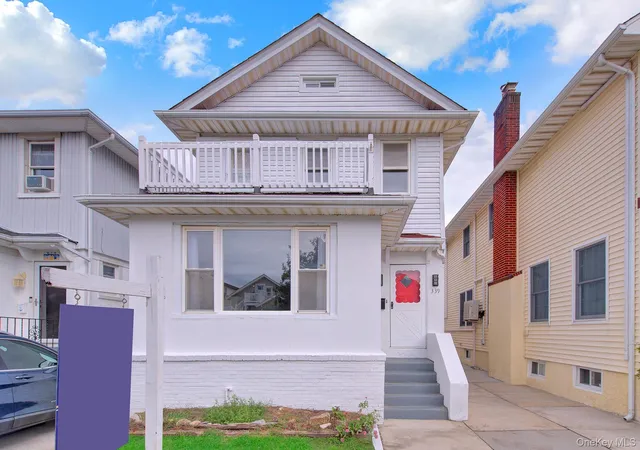 Photo 1 of Single family home for sale at 339 W Fulton St, Long Beach, NY 11561 | MLS# 1032716 | Listing updated on 2026-09-20