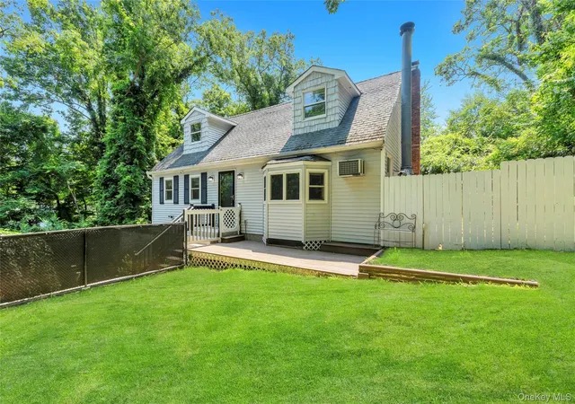 Photo 3 of Single family home for sale at 14 Seaside Ave, Brookhaven, NY 11789 | MLS# 1032717 | Listing updated on 2026-09-20