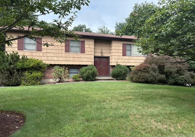Photo 1 of Sale Pending at 9 Rockridge Dr, Haverstraw, NY 10984 | MLS# 1032720 | Listing updated on 2026-08-13
