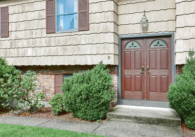 Photo 3 of Sale Pending at 9 Rockridge Dr, Haverstraw, NY 10984 | MLS# 1032720 | Listing updated on 2026-08-13