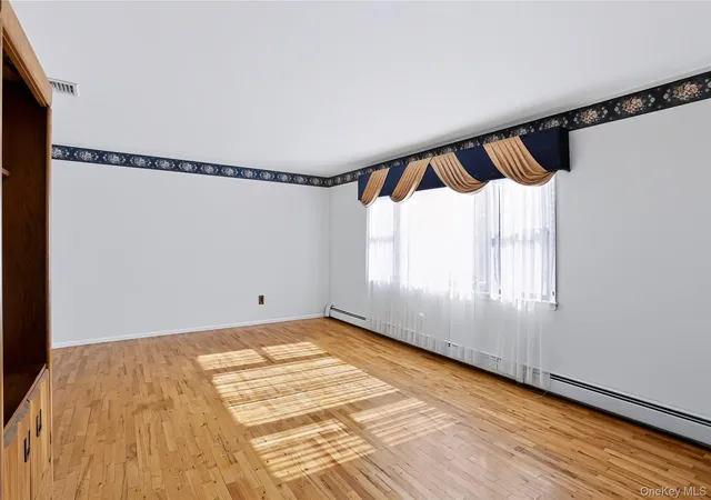 Photo 5 of Sale Pending at 9 Rockridge Dr, Haverstraw, NY 10984 | MLS# 1032720 | Listing updated on 2026-08-13