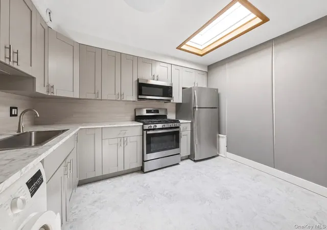 Photo 4 of House for sale at 253 Newkirk Ave, New York, NY 11230 | MLS# 1032741 | Listing updated on 2026-09-19