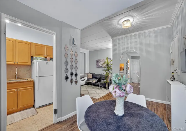 Photo 4 of Sale Pending at 1101 Midland Ave #121, Yonkers, NY 10708 | MLS# 1032742 | Listing updated on 2026-09-24