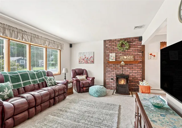 Photo 5 of Single family home for sale at 355 Sprout Brk Rd, Philipstown, NY 10524 | MLS# 1032743 | Listing updated on 2026-08-23