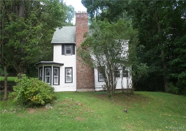 Photo 3 of Single family home for sale at 70 Suffern Ln, Haverstraw, NY 10984 | MLS# 1032745 | Listing updated on 2026-08-01