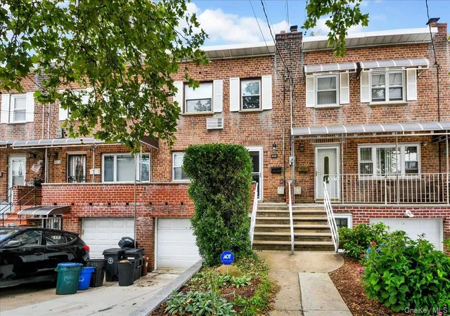 Photo 1 of Single family home for sale at 3015 Waterbury Ave, New York, NY 10461 | MLS# 1032754 | Listing updated on 2026-08-02