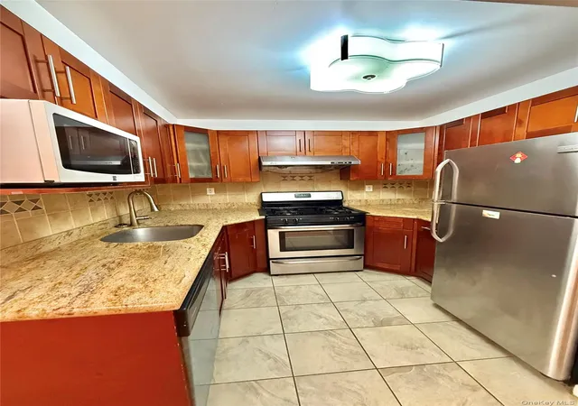 Photo 4 of Condo for sale at 14075 Ash Ave #5H, New York, NY 11355 | MLS# 1032762 | Listing updated on 2026-10-07