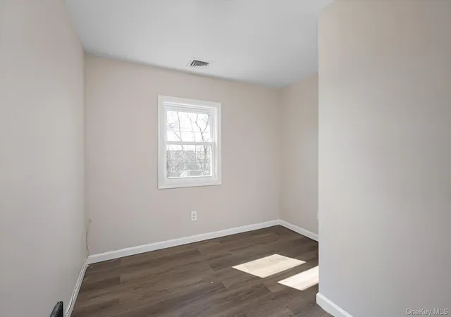 Photo 4 of Single family home for sale at 8 E 14th Street, Huntington, NY 11746 | MLS# 1032766 | Listing updated on 2026-07-31
