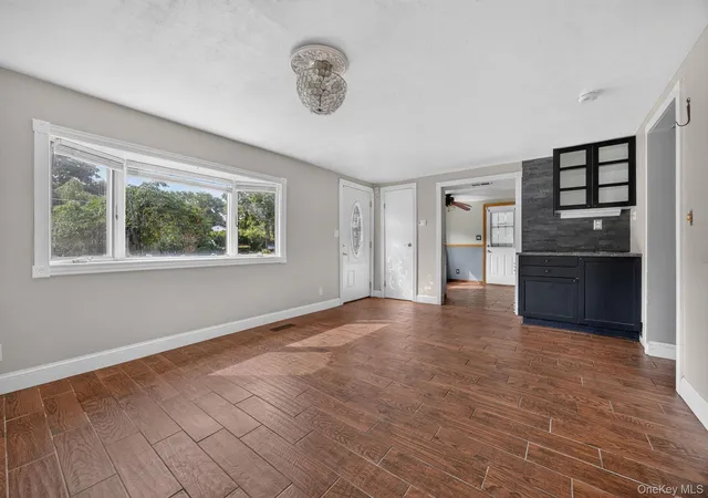 Photo 3 of Sale Pending at 20 Revere Cir, Brookhaven, NY 11776 | MLS# 1032783 | Listing updated on 2026-08-25