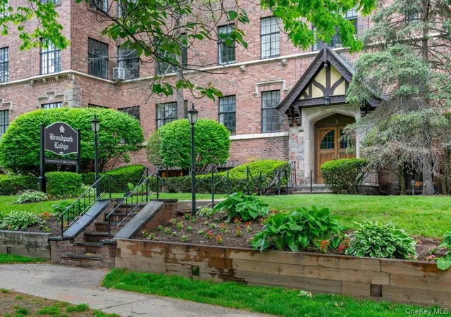 Photo 2 of Condo for sale at 2 Westchester Ave #3N, White Plains, NY 10601 | MLS# 1032801 | Listing updated on 2026-09-05