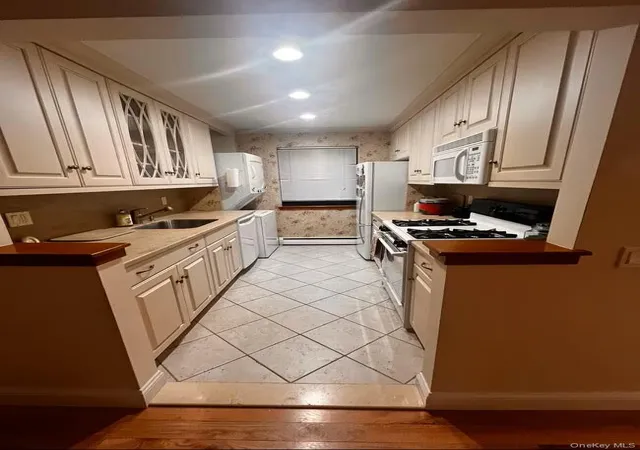 Listing Photo 5 - Condo for sale in building located at 28 Hillside Ter, White Plains, NY 10601 - Unit #F