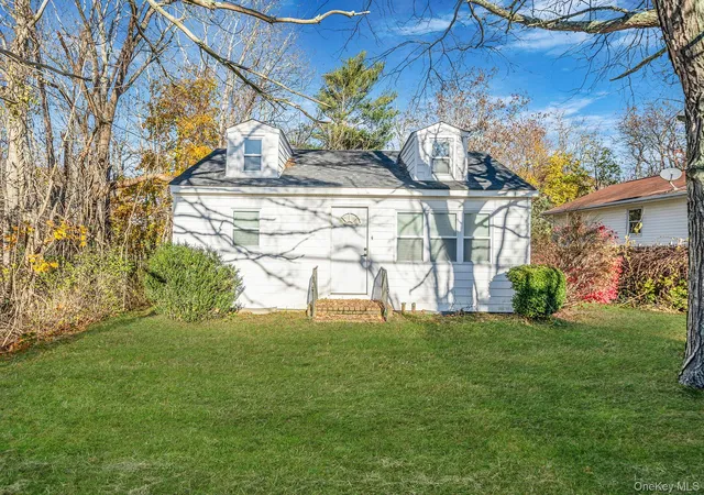 1st image of 24485 Main Rd, Southold, NY 11935 | MLS# 1032813