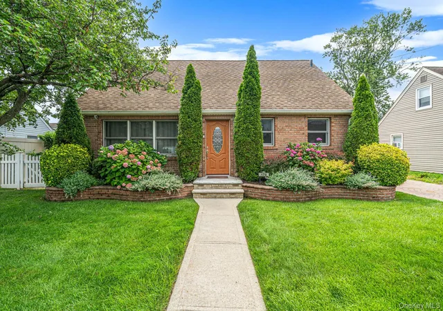 Photo 1 of Sale Pending at 178 Chamberlin St, Hempstead, NY 11572 | MLS# 1032817 | Listing updated on 2026-08-21