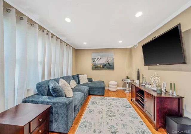 Photo 3 of Sale Pending at 178 Chamberlin St, Hempstead, NY 11572 | MLS# 1032817 | Listing updated on 2026-08-21