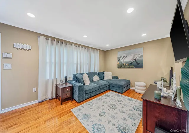 Photo 4 of Sale Pending at 178 Chamberlin St, Hempstead, NY 11572 | MLS# 1032817 | Listing updated on 2026-08-21