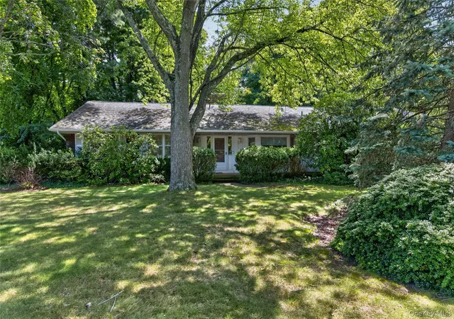 2nd image of 22 S Lot Rd, Smithtown, NY 11787 | MLS# 1032833