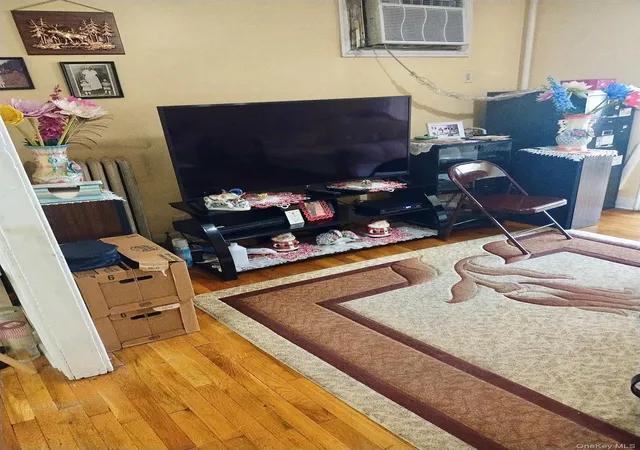Photo 3 of Sale Pending at 93 23 202 Street, New York, NY 11423 | MLS# 1032839 | Listing updated on 2026-08-28