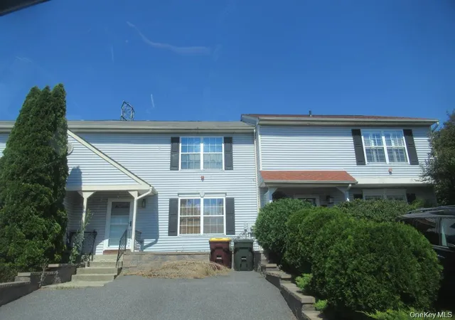 Photo 2 of Single family home for sale at 23 Marian Ct, Warwick (town), NY 10990 | MLS# 1032877 | Listing updated on 2026-10-01