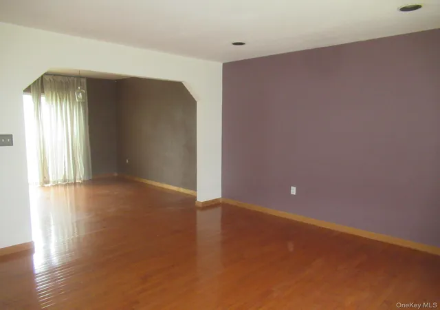 Photo 3 of Single family home for sale at 23 Marian Ct, Warwick (town), NY 10990 | MLS# 1032877 | Listing updated on 2026-10-01