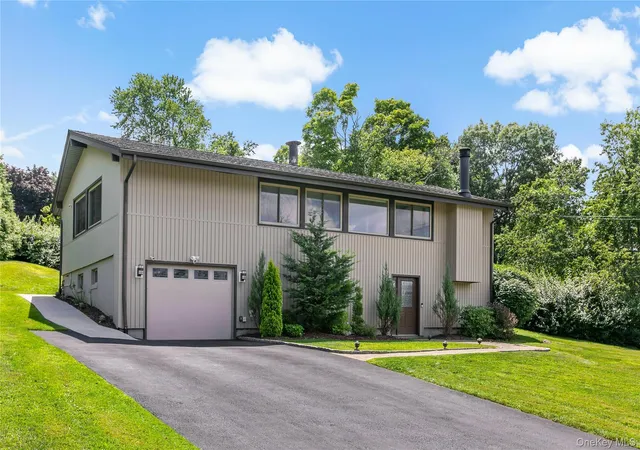 Photo 3 of Sale Pending at 239 Carolina Rd, Yorktown, NY 10598 | MLS# 1032882 | Listing updated on 2026-09-26