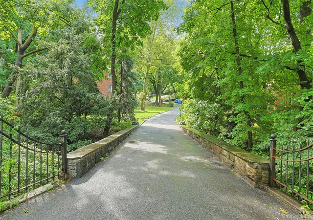 Listing Photo 2 - Condo for sale in building located at 140 N Broadway, Irvington, NY 10522 - Unit #U-4